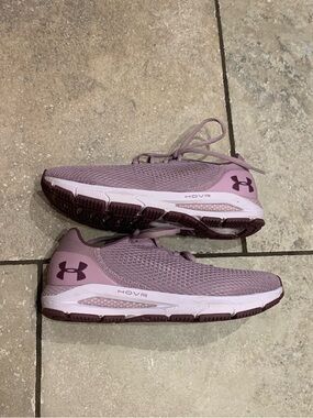 Under Armour HOVR Sonic 4 Running/walking Shoes women’s Size [8] EUC